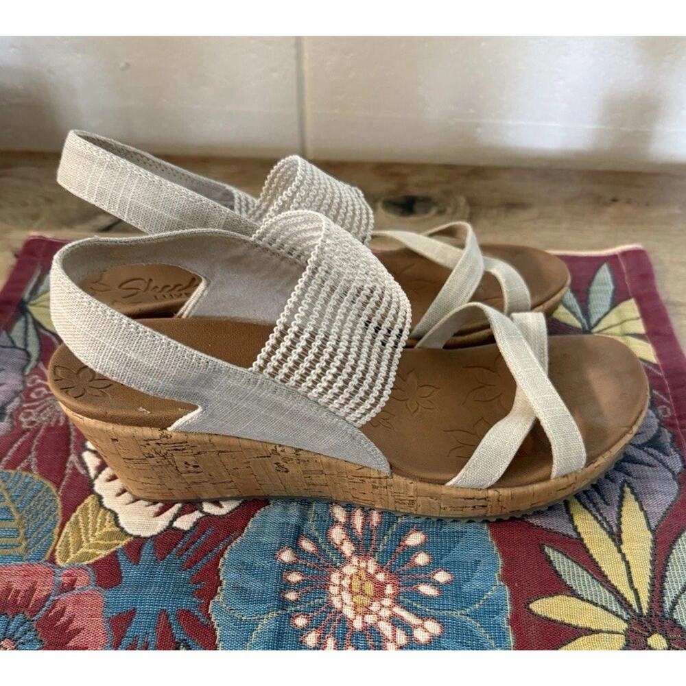 Skechers Beverlee Sandals Women’s 11 Beige Wedge Slip On Cork Casual